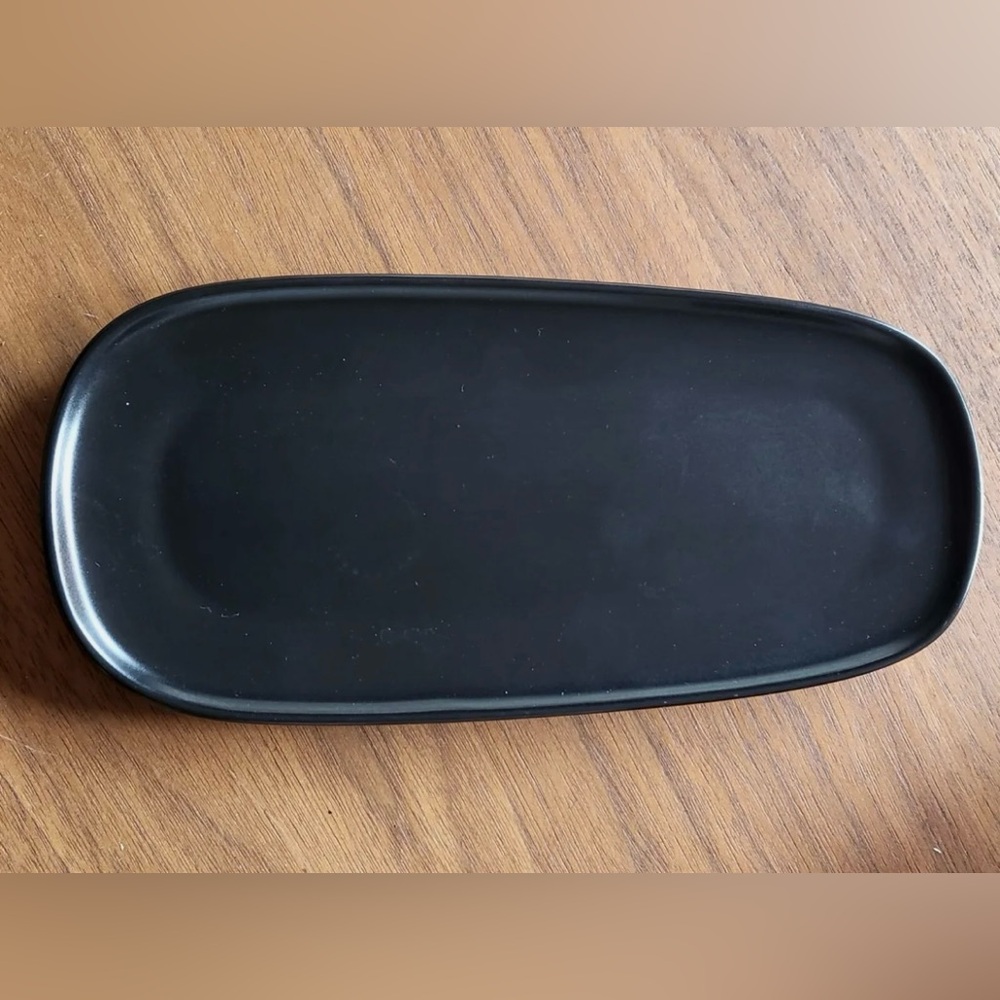 NEVER USED - Alessi x Delta Black Ceramic Plates - Set of 4